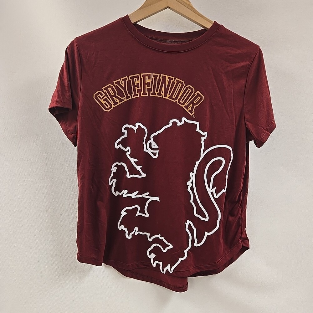 Harry Potter Gryffindor Shirt  Extra Large Burgundy Short Sleeve Casual